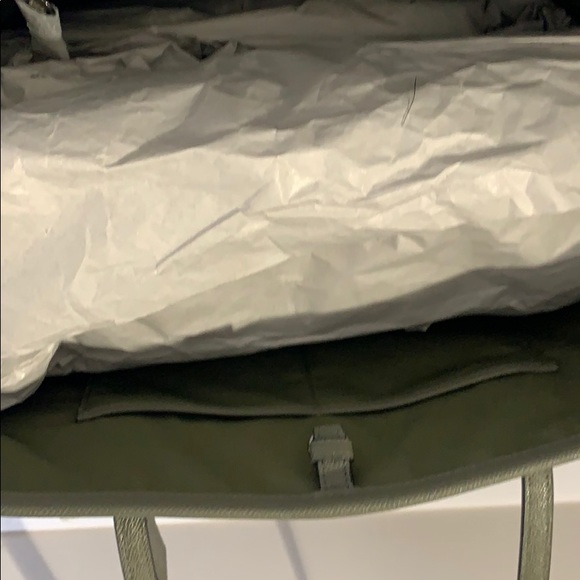 Coach Crossgrain Tote DK/Surplus - Picture 9 of 16